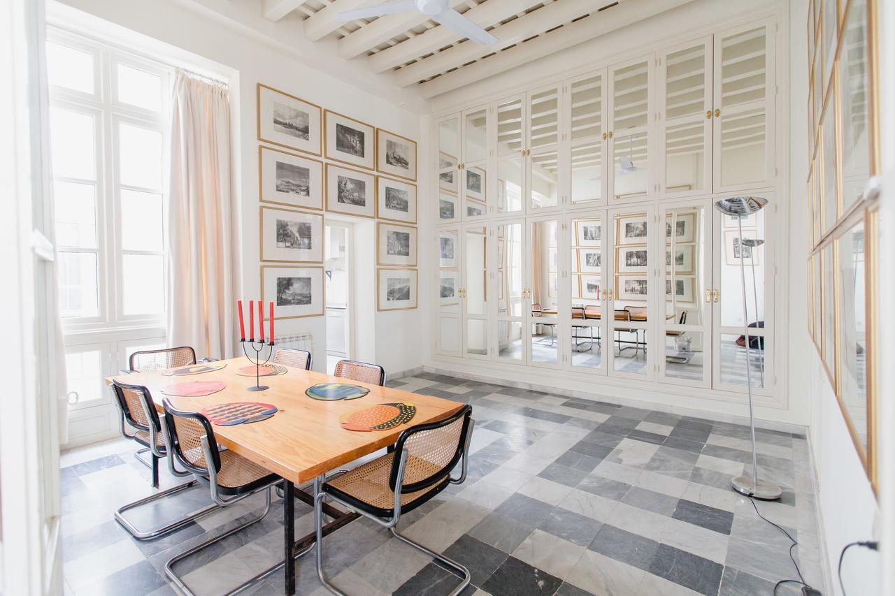 Apartamentos La Botanica, Cadiz Exterior photo