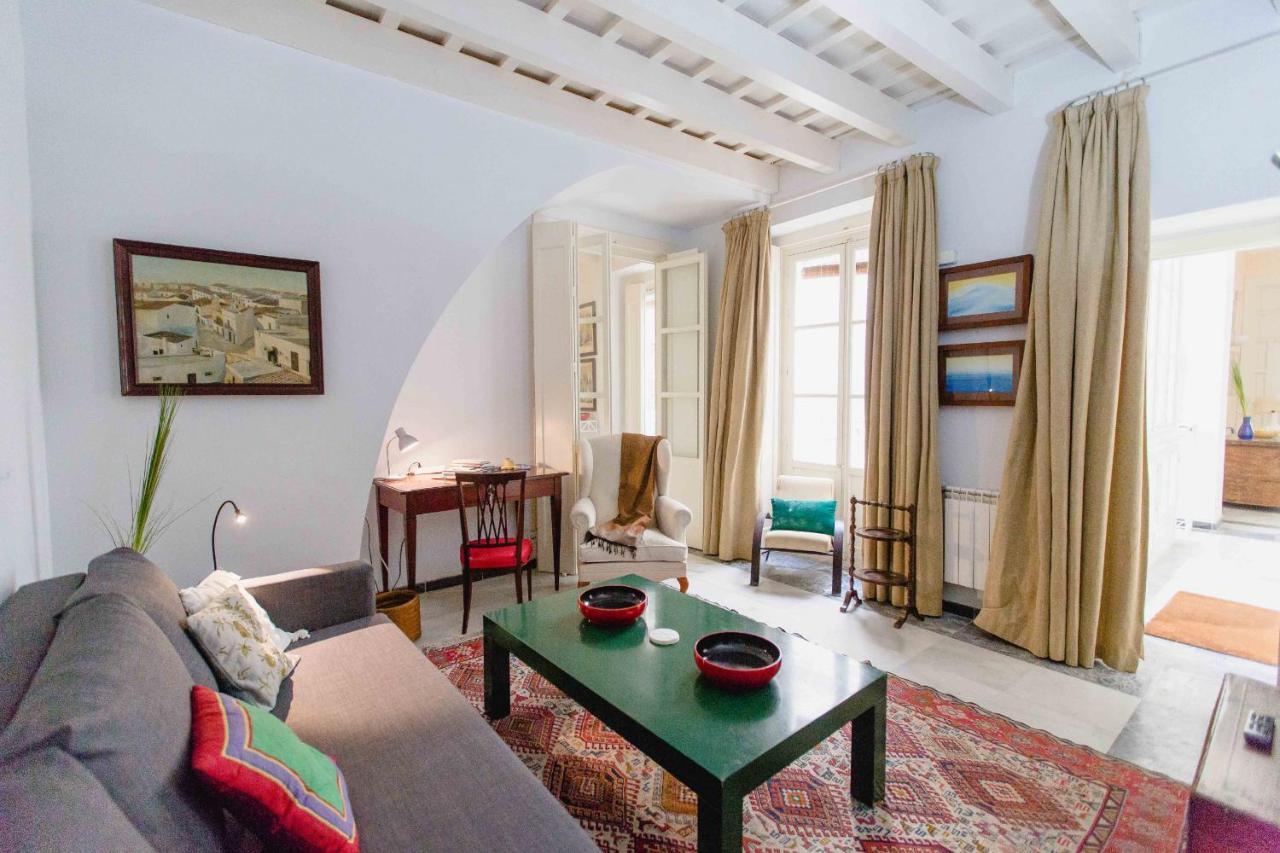 Apartamentos La Botanica, Cadiz Exterior photo